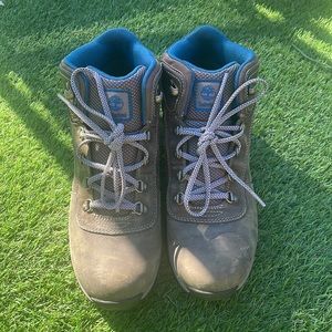 Timberland Women’s Mt. Maddsen Waterproof Lug Sole Boots 9.5